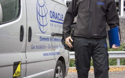 How do I choose an asbestos surveyor?